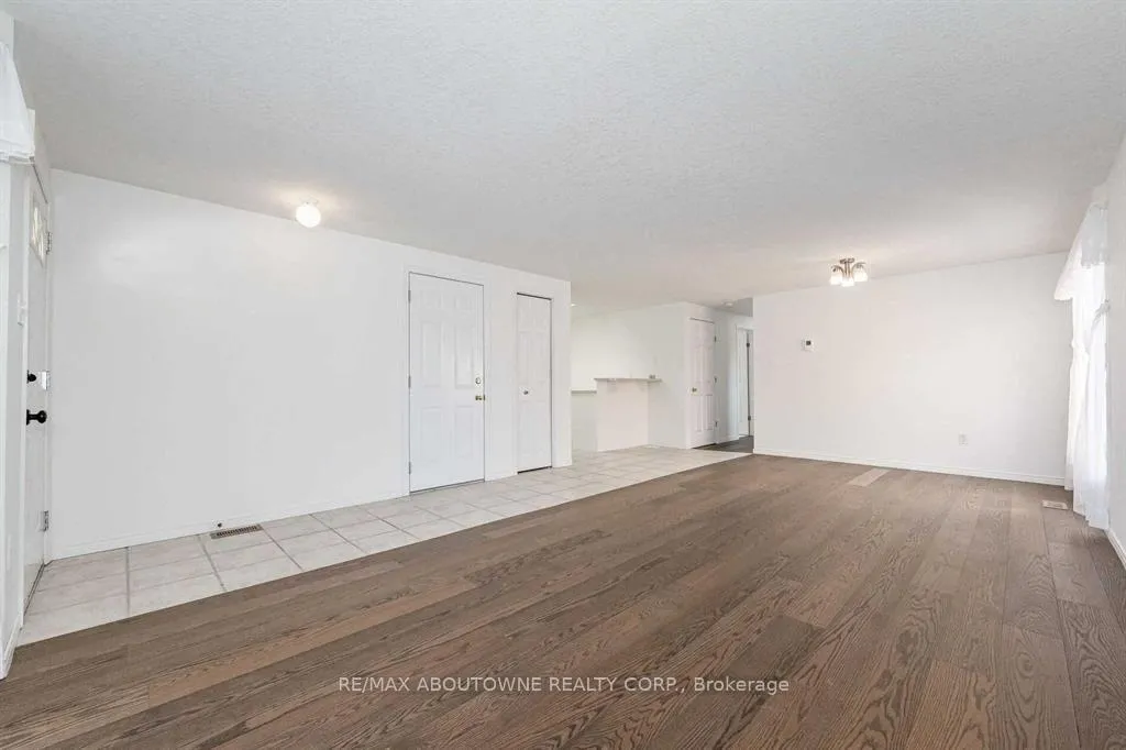Photo 6 of Unit MAIN, 51 Boulder Crescent, Guelph, Clairfields/Hanlon Business Park — HOMEH