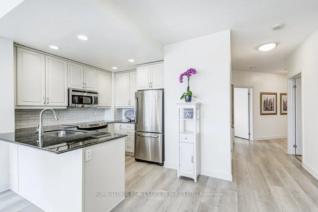 Photo 11 of Unit 610, 551 Maple Avenue, Burlington, Brant — HOMEH