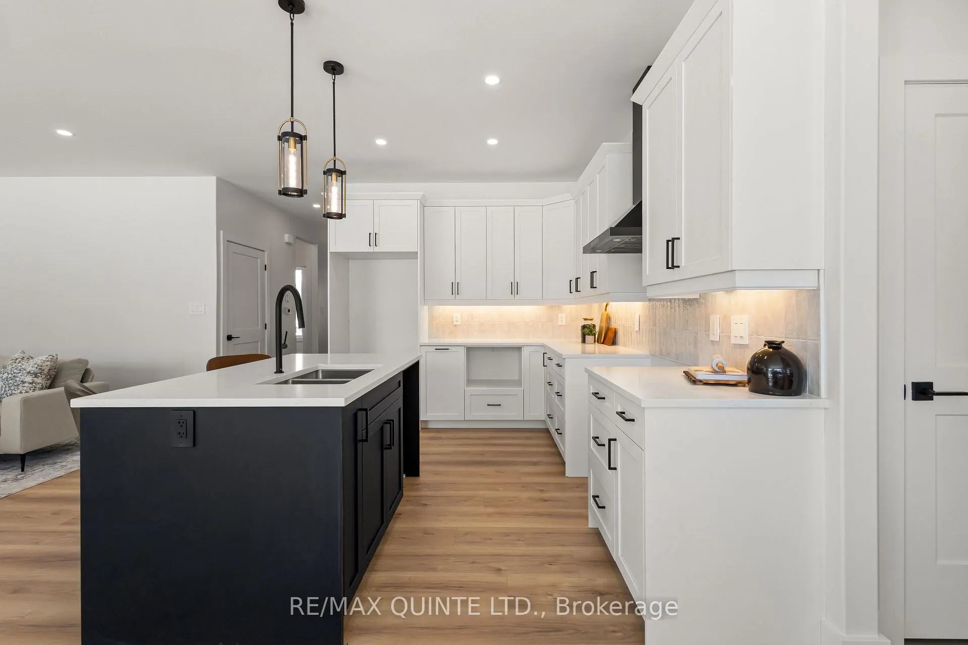 Photo 22 of 8 Deerview Drive, Quinte West, Murray Ward — HOMEH