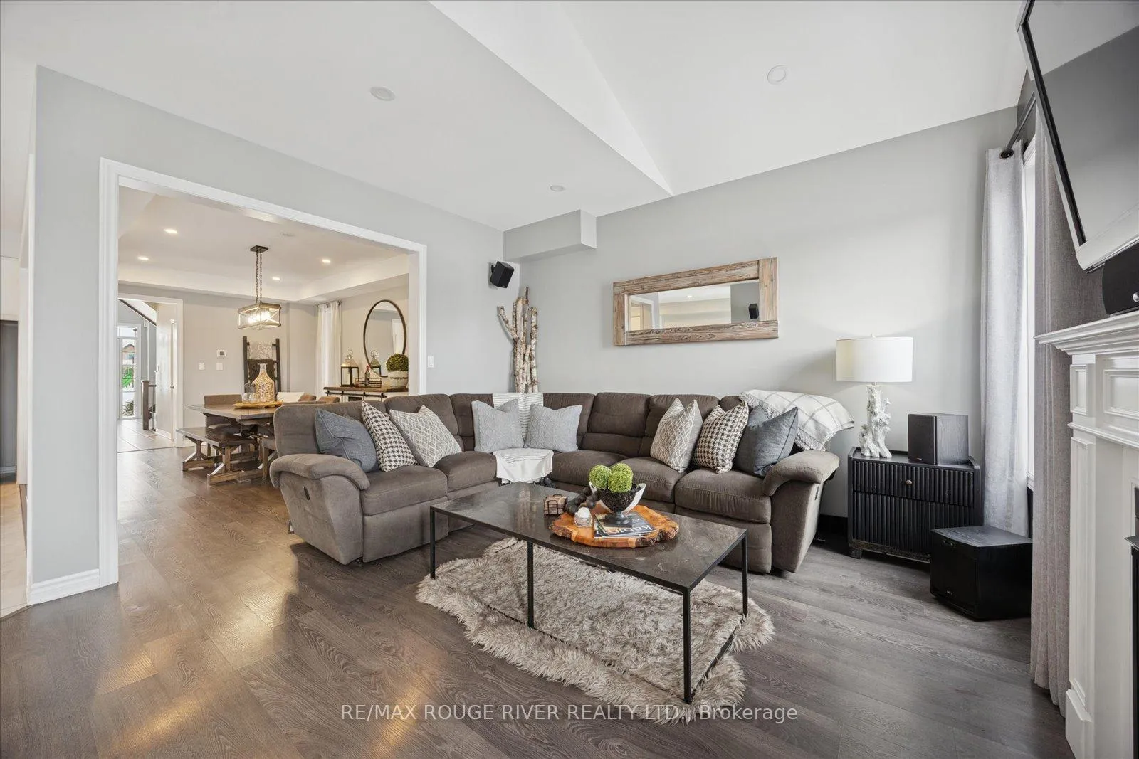 Photo 17 of 42 Doctor Archer Drive, Scugog, Port Perry — HOMEH