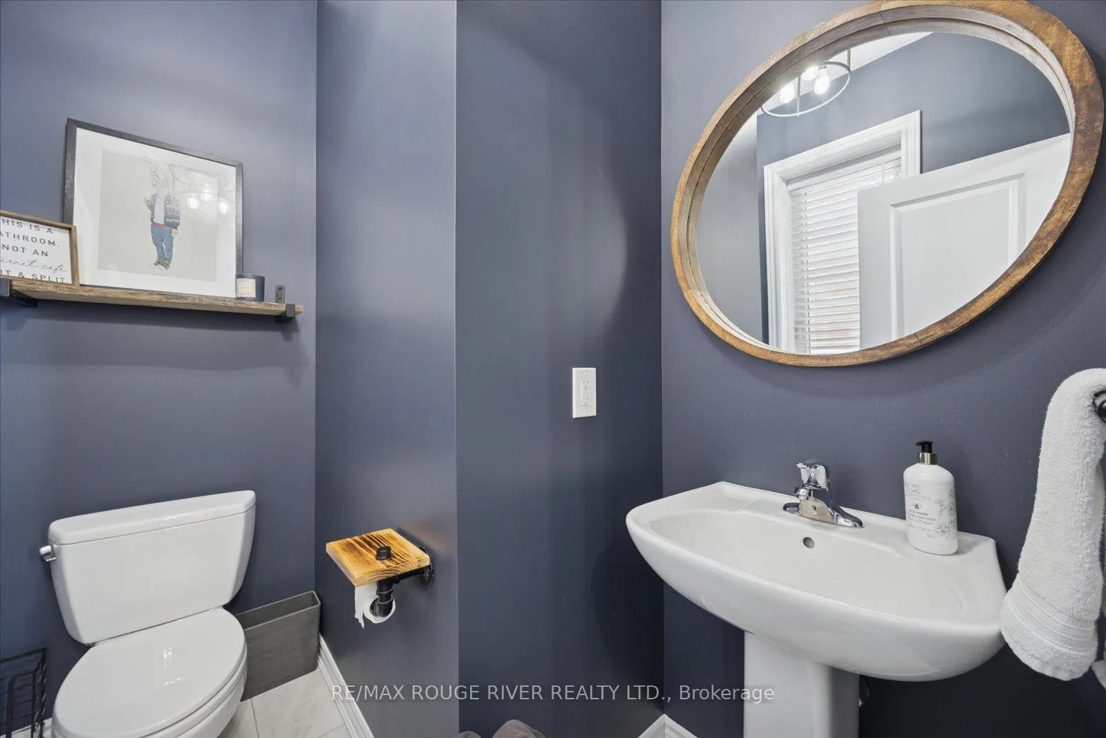 Photo 18 of 42 Doctor Archer Drive, Scugog, Port Perry — HOMEH