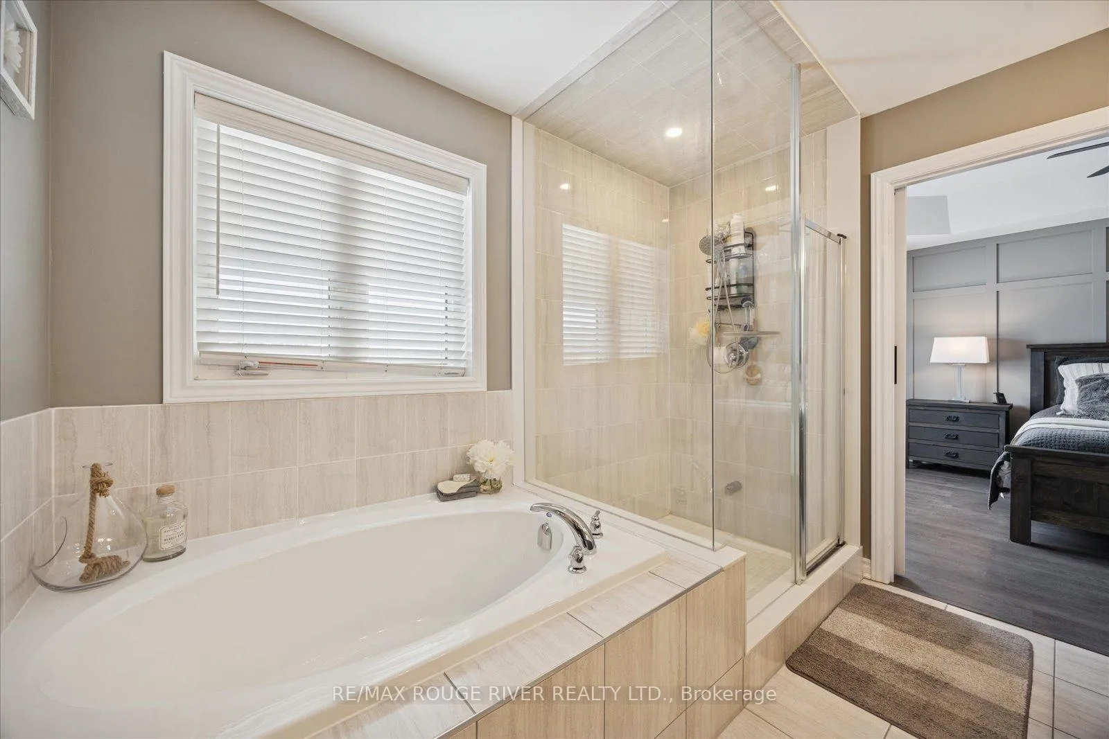 Photo 23 of 42 Doctor Archer Drive, Scugog, Port Perry — HOMEH