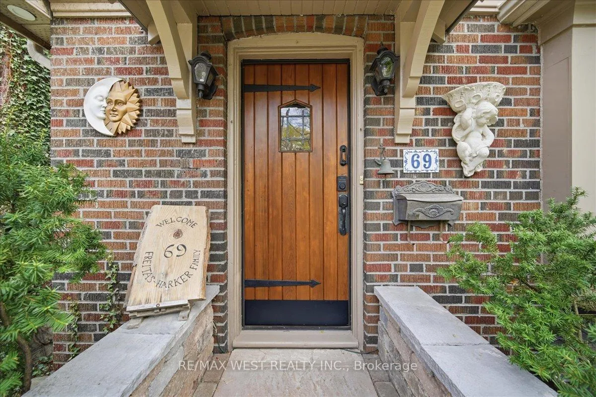 Photo 2 of 69 Mayfield Avenue, Toronto, High Park-Swansea — HOMEH