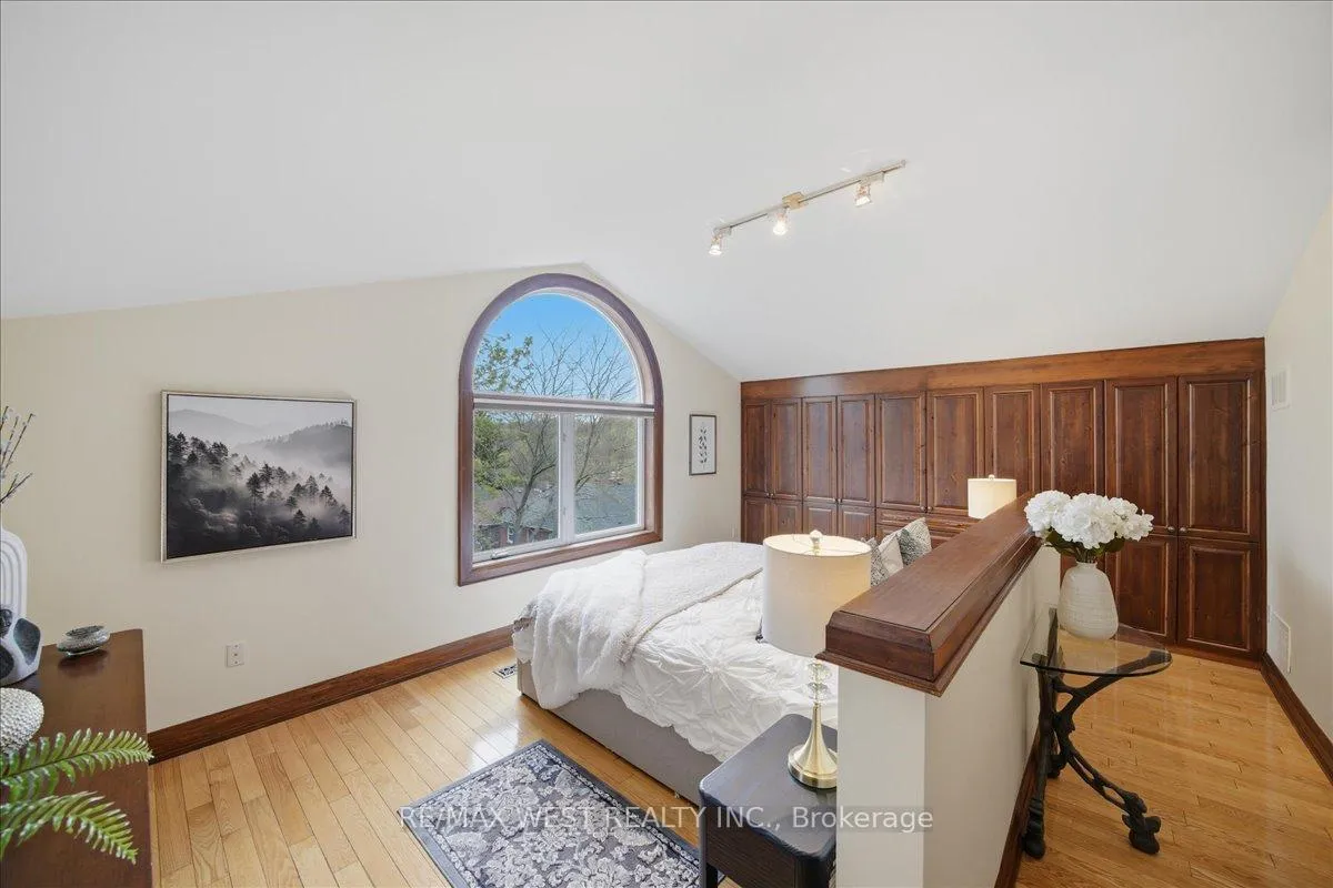 Photo 29 of 69 Mayfield Avenue, Toronto, High Park-Swansea — HOMEH
