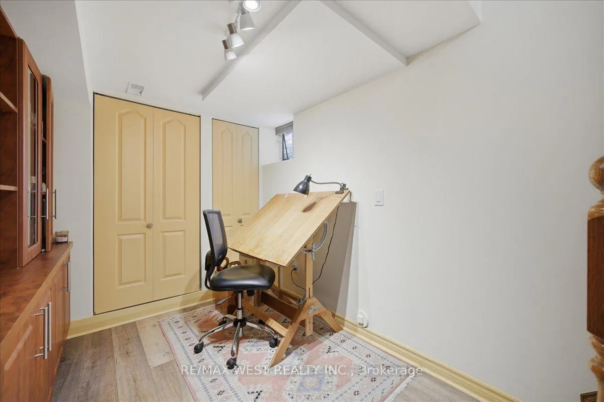 Photo 32 of 69 Mayfield Avenue, Toronto, High Park-Swansea — HOMEH