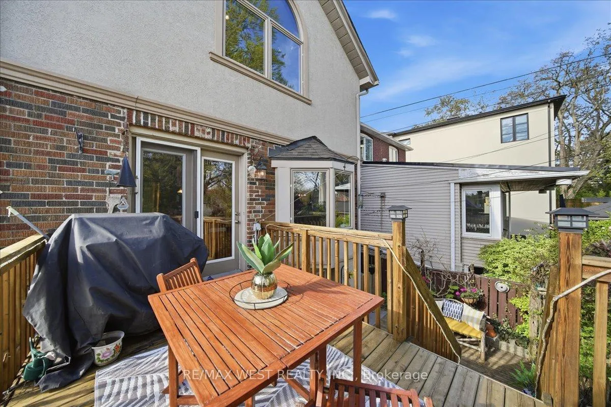 Photo 40 of 69 Mayfield Avenue, Toronto, High Park-Swansea — HOMEH
