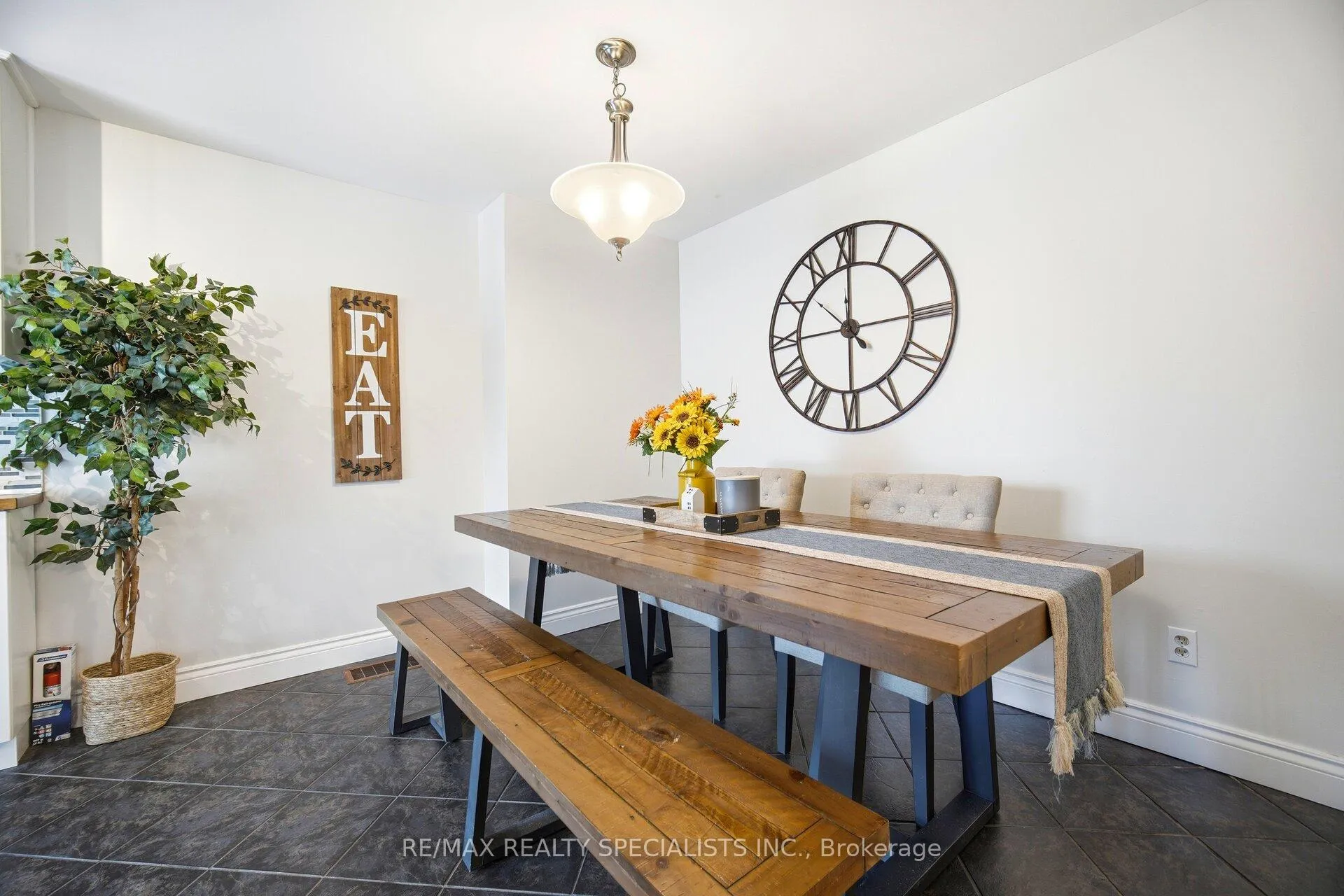 Photo 15 of Unit 41, 371 Bronte Street S, Milton, Old Milton — HOMEH