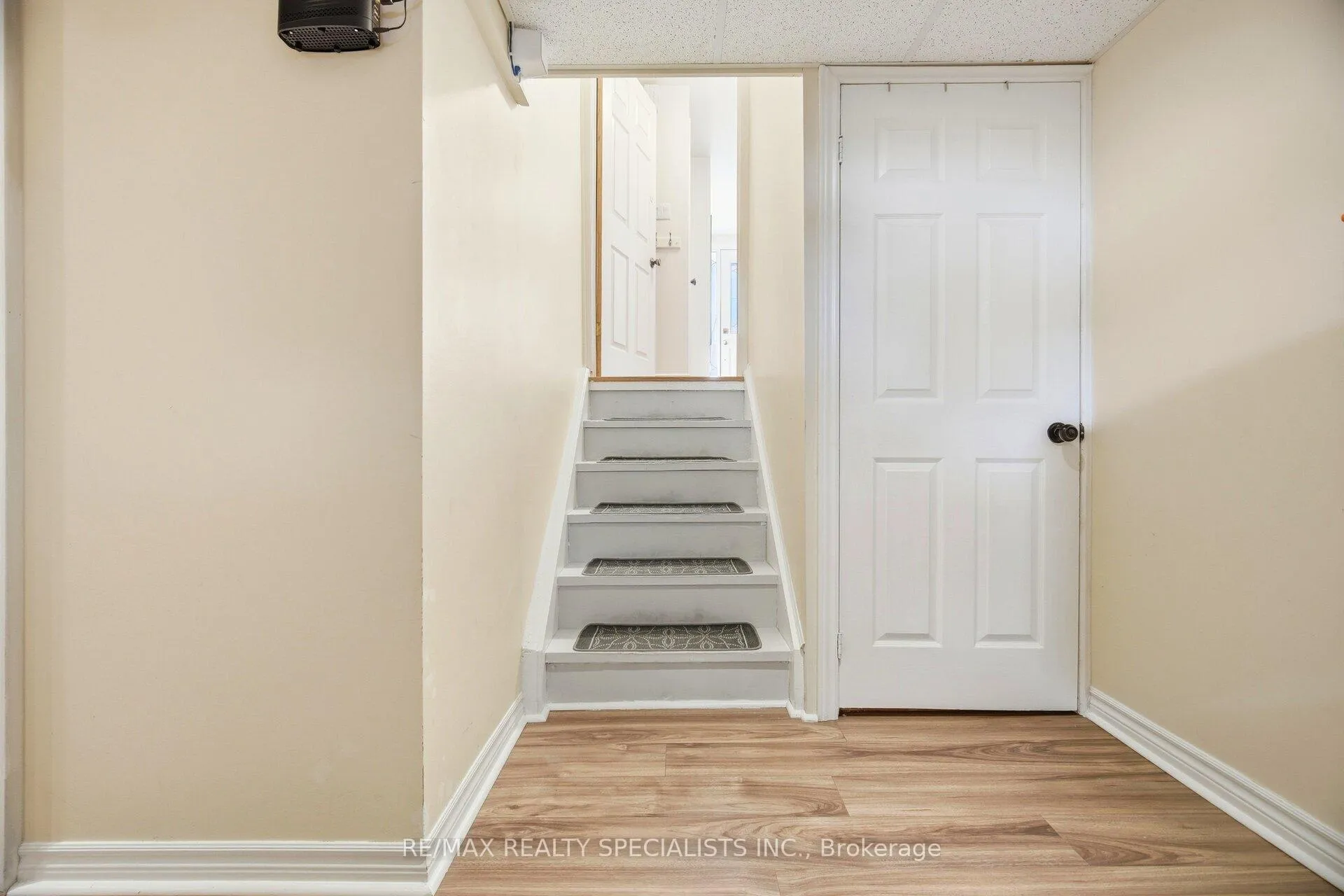 Photo 31 of Unit 41, 371 Bronte Street S, Milton, Old Milton — HOMEH