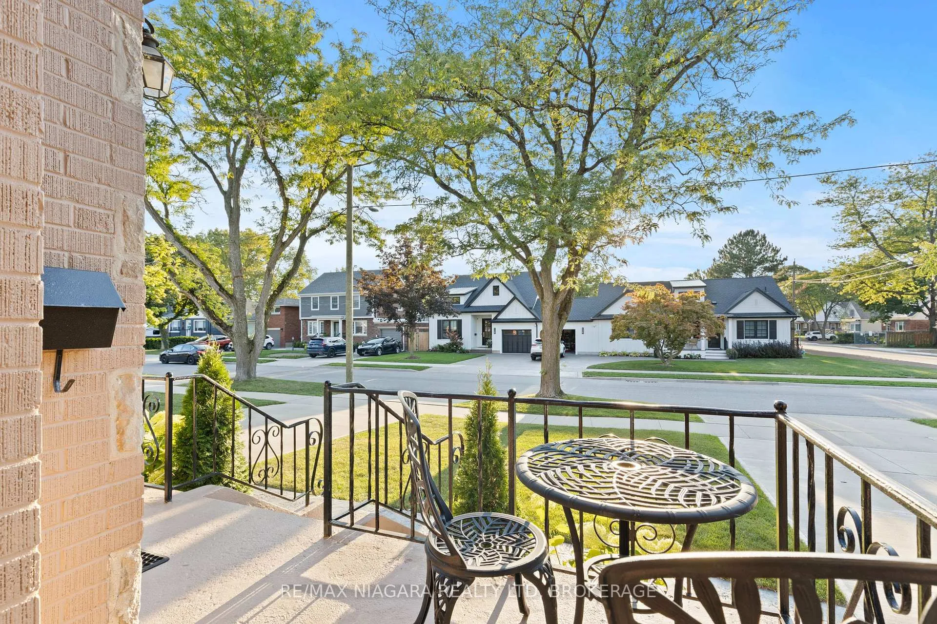 Photo 3 of 123 South Drive, St. Catharines, Old Glenridge — HOMEH