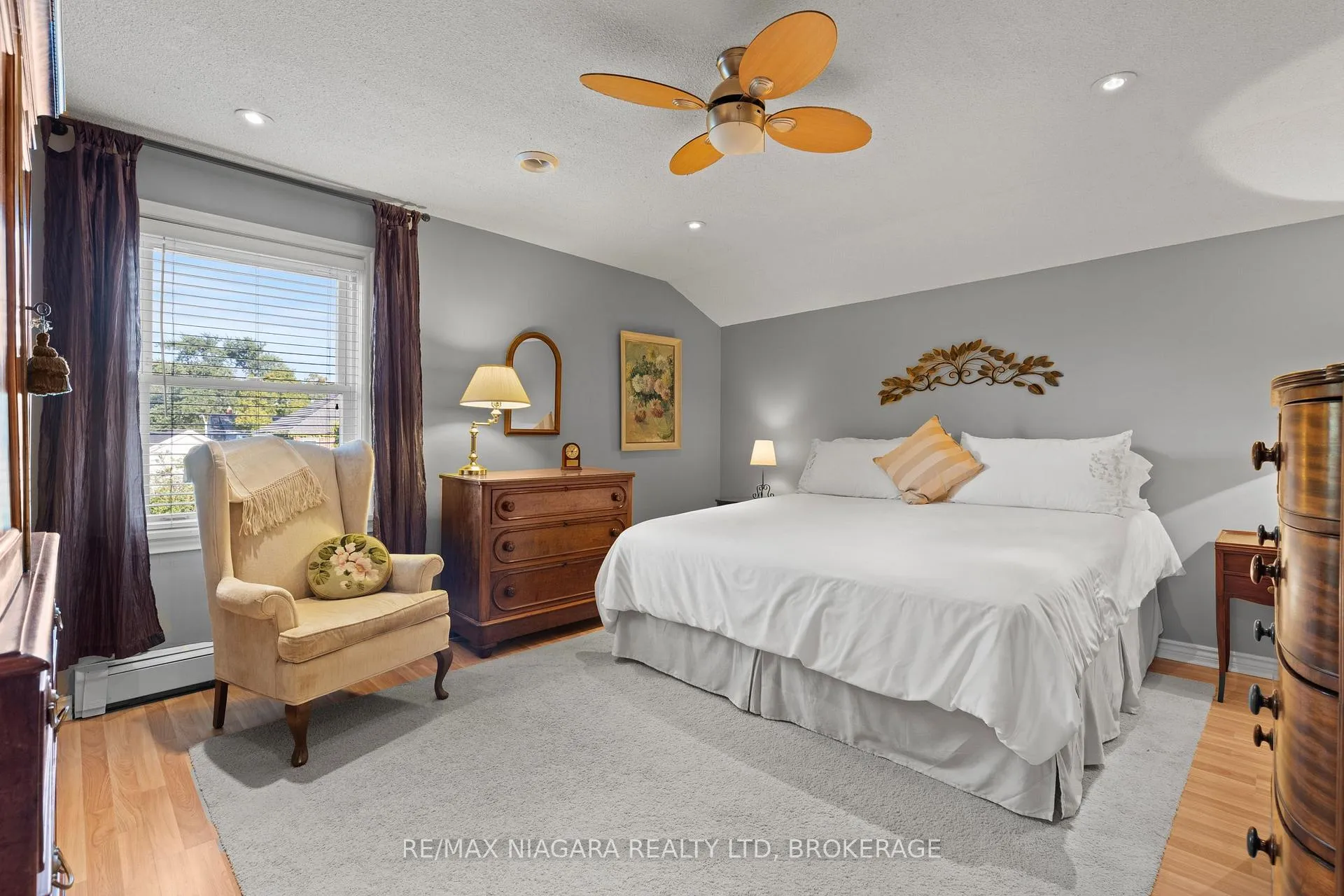 Photo 38 of 123 South Drive, St. Catharines, Old Glenridge — HOMEH