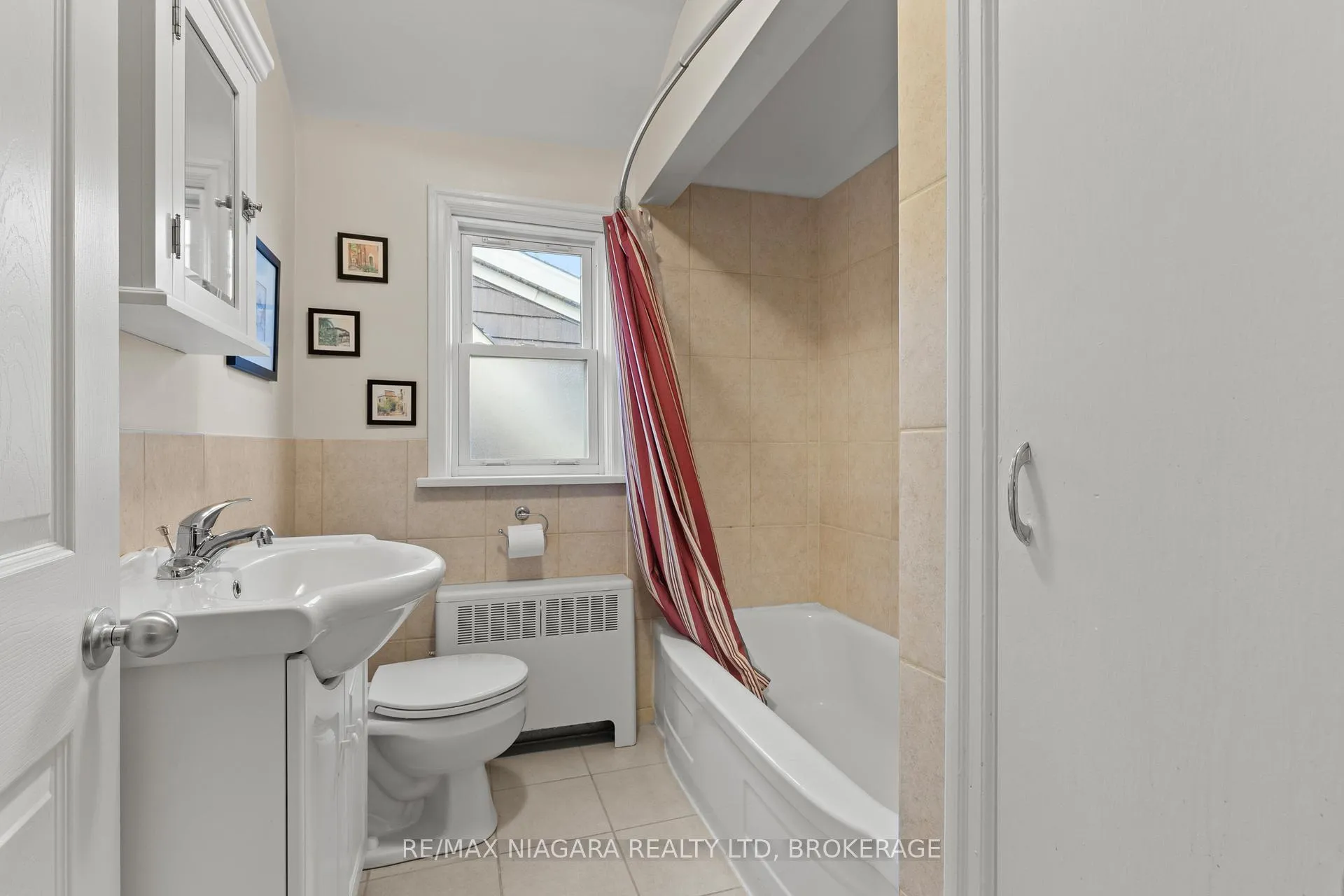 Photo 20 of 123 South Drive, St. Catharines, Old Glenridge — HOMEH