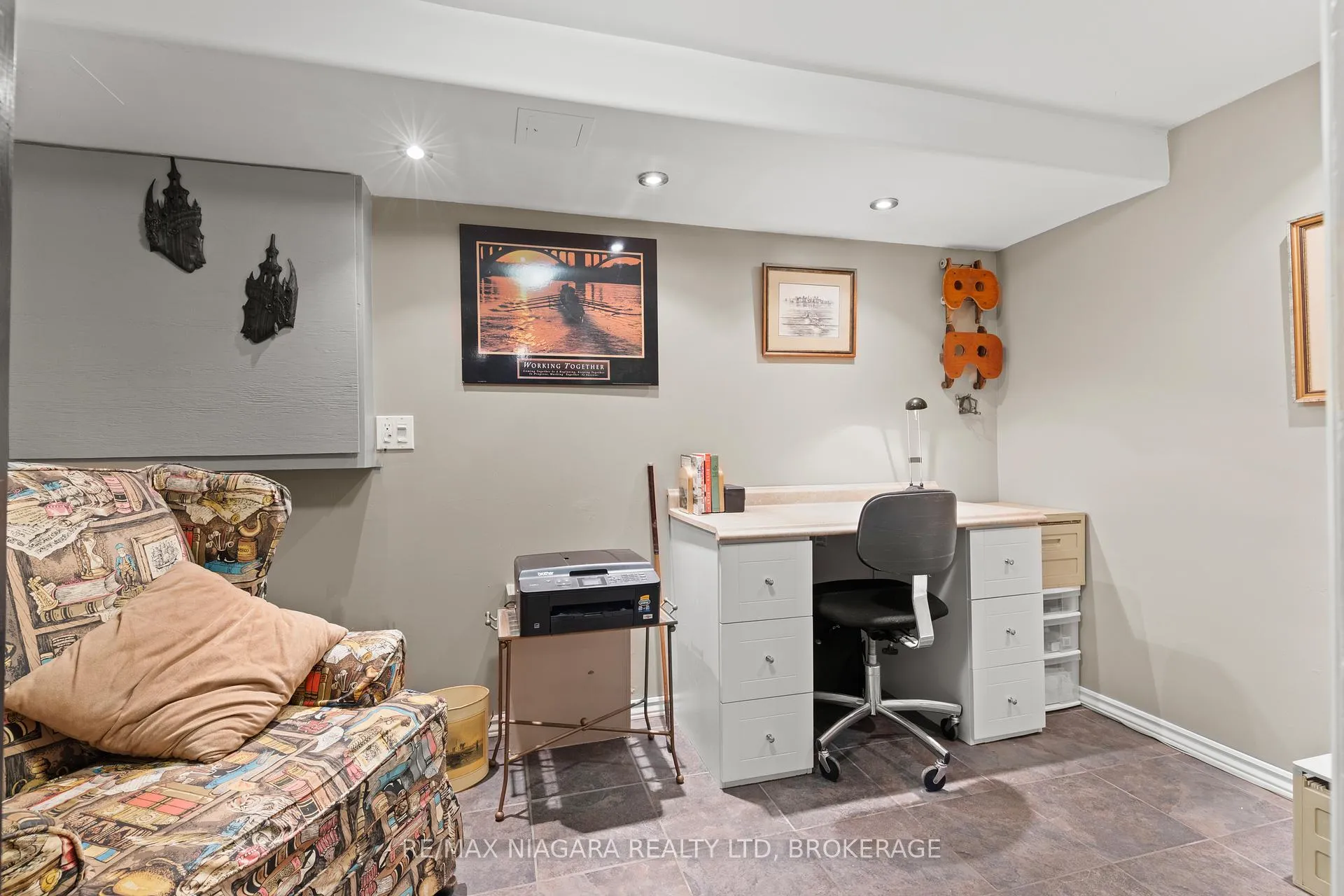Photo 43 of 123 South Drive, St. Catharines, Old Glenridge — HOMEH