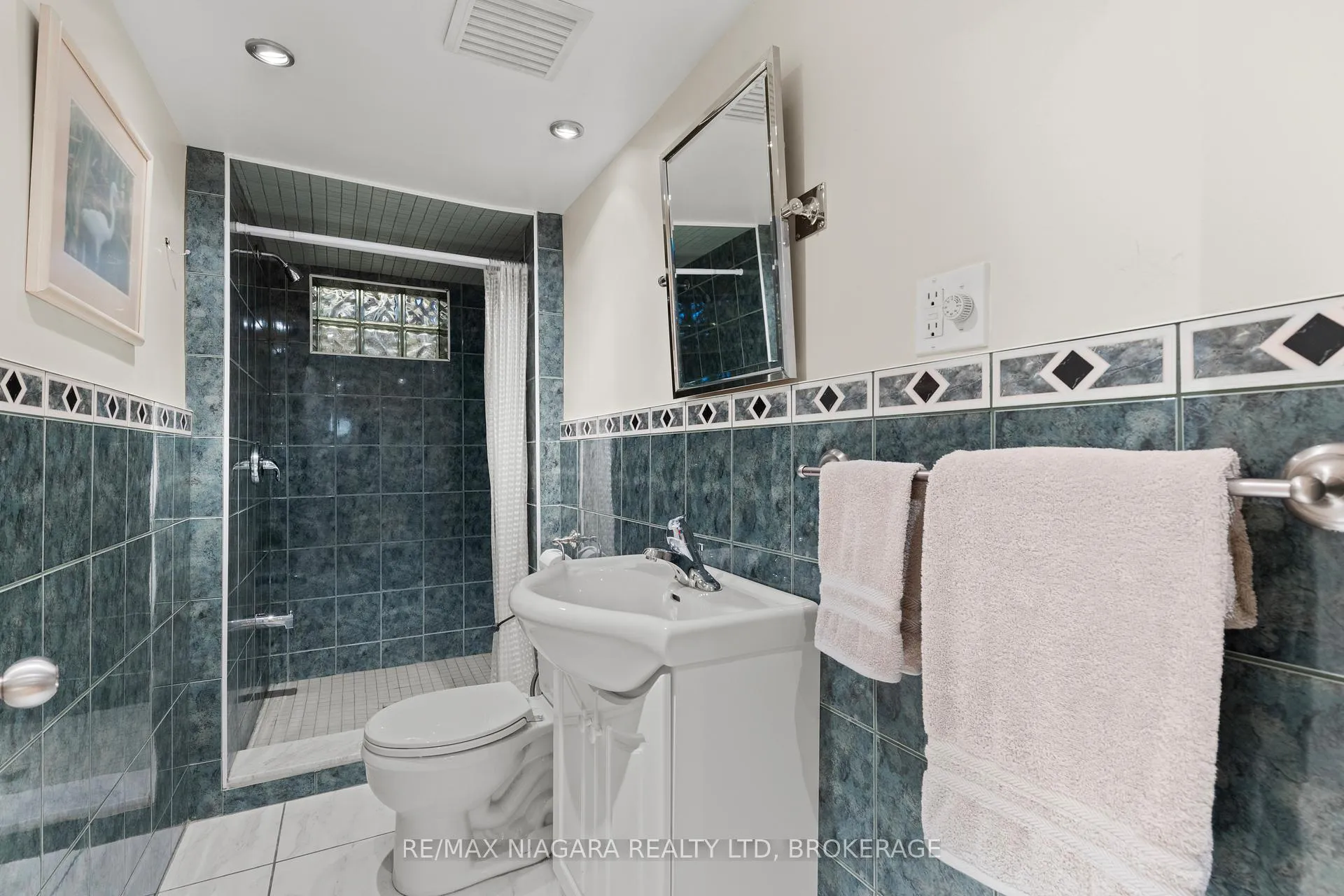 Photo 24 of 123 South Drive, St. Catharines, Old Glenridge — HOMEH