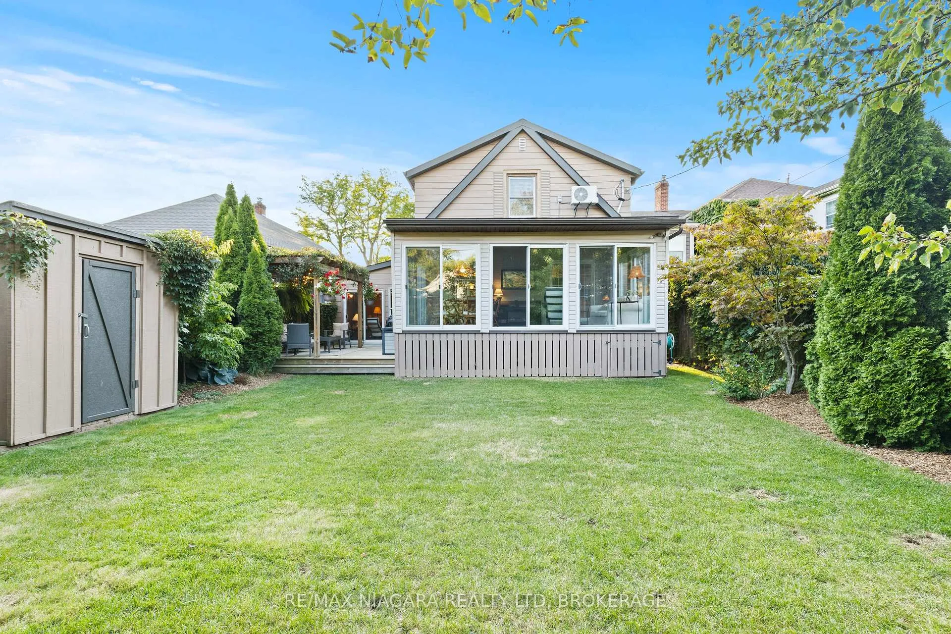 Photo 26 of 123 South Drive, St. Catharines, Old Glenridge — HOMEH