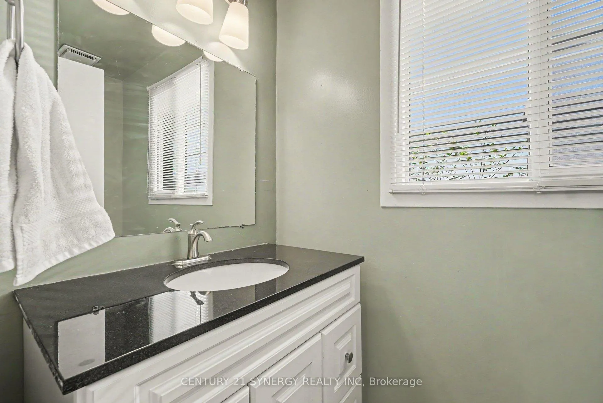 Photo 19 of 373 Monica Crescent, Ottawa, Bilberry Creek/Queenswood Heights — HOMEH