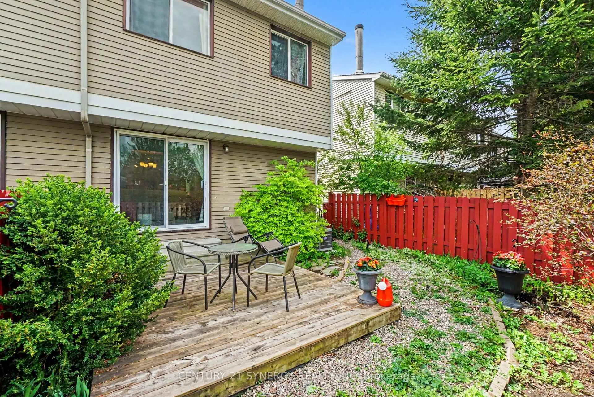 Photo 31 of 373 Monica Crescent, Ottawa, Bilberry Creek/Queenswood Heights — HOMEH