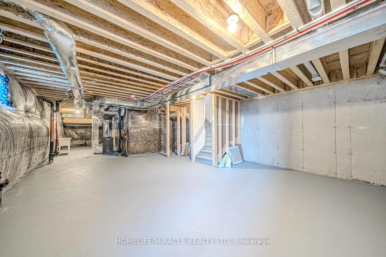 Photo 6 of 1054 Lockie Drive, Oshawa, Taunton — HOMEH