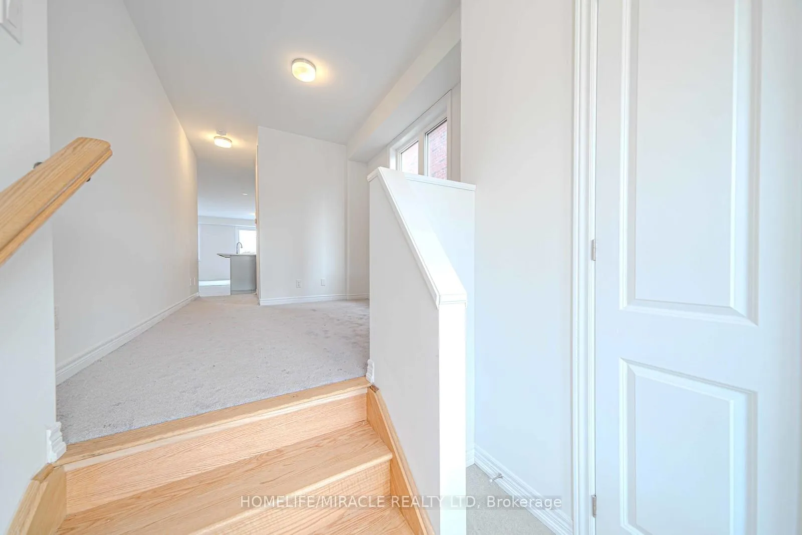 Photo 12 of 1054 Lockie Drive, Oshawa, Taunton — HOMEH