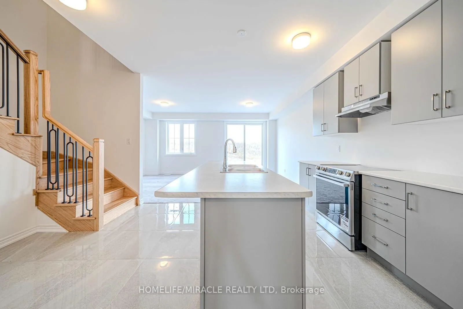 Photo 15 of 1054 Lockie Drive, Oshawa, Taunton — HOMEH