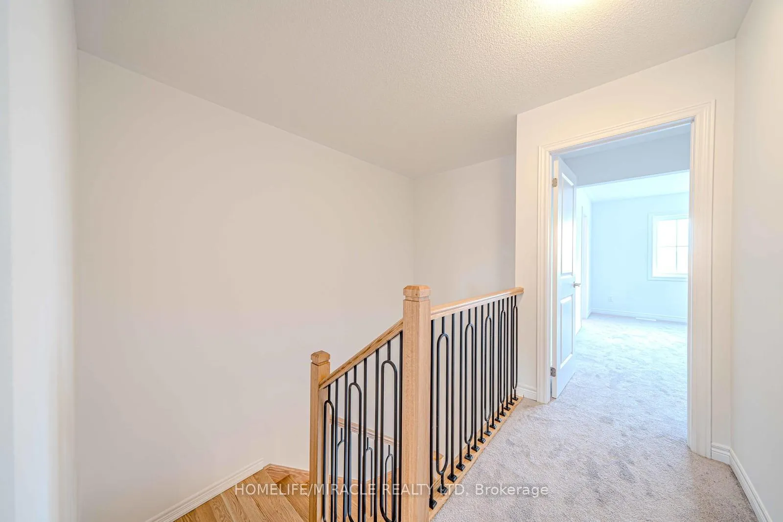 Photo 23 of 1054 Lockie Drive, Oshawa, Taunton — HOMEH