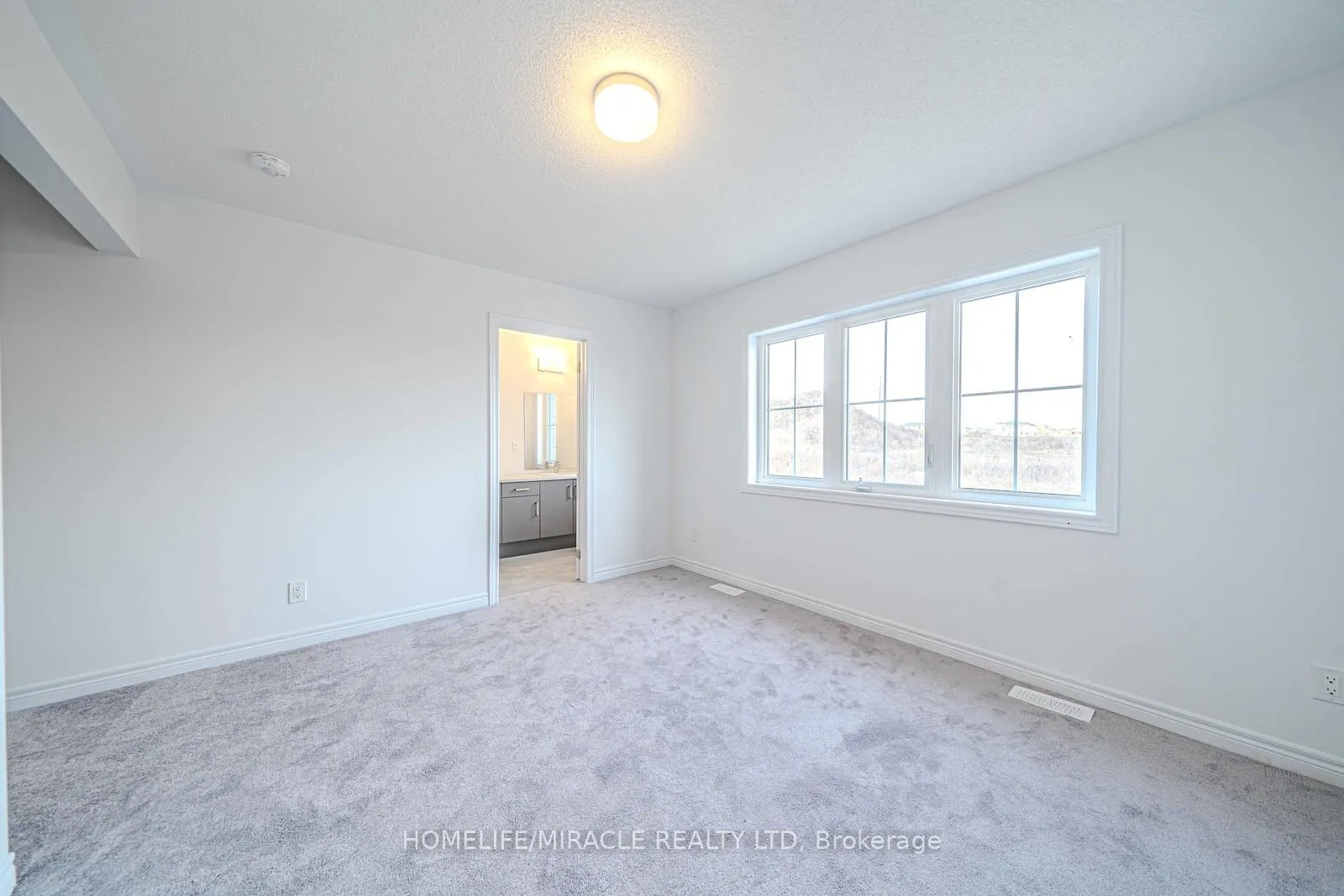 Photo 26 of 1054 Lockie Drive, Oshawa, Taunton — HOMEH