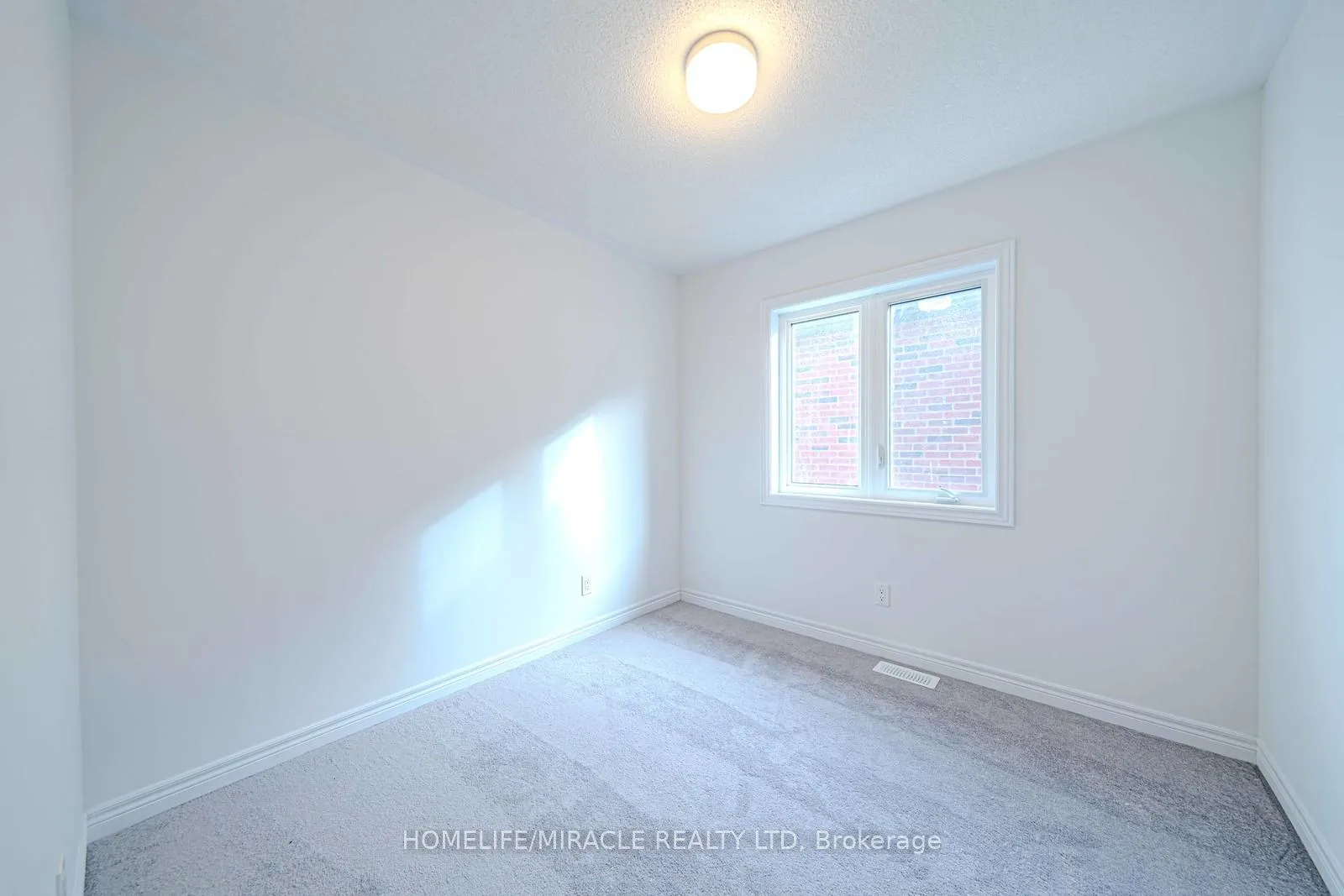 Photo 30 of 1054 Lockie Drive, Oshawa, Taunton — HOMEH