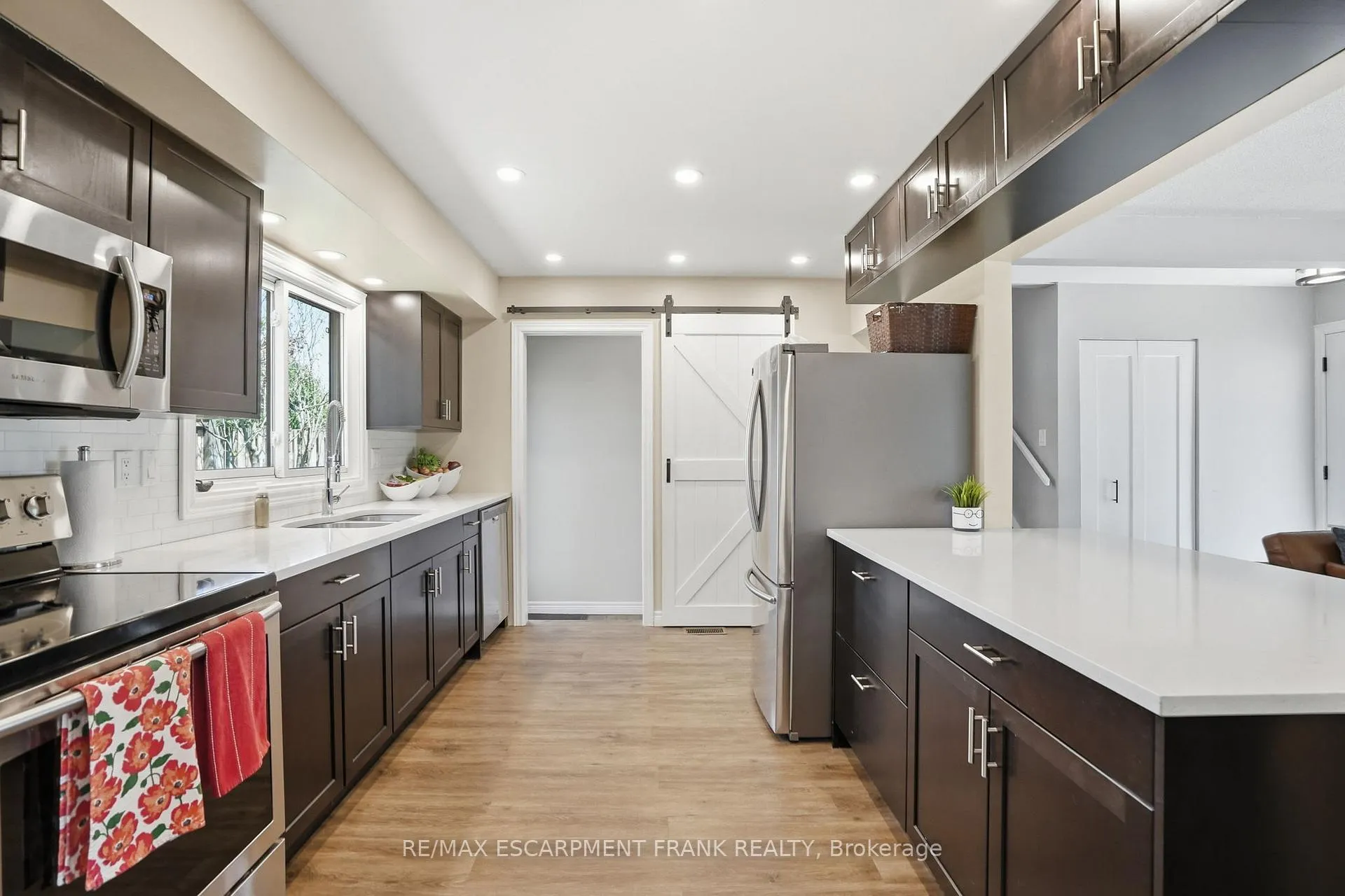 Photo 12 of 66 Purnell Drive, Hamilton, Gilbert — HOMEH