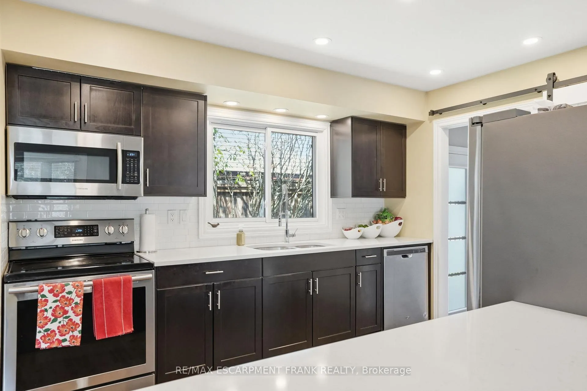Photo 16 of 66 Purnell Drive, Hamilton, Gilbert — HOMEH