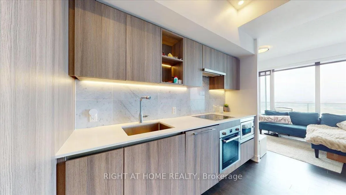 Photo 10 of Unit 3011, 19 Bathurst Street, Toronto, Waterfront Communities — HOMEH