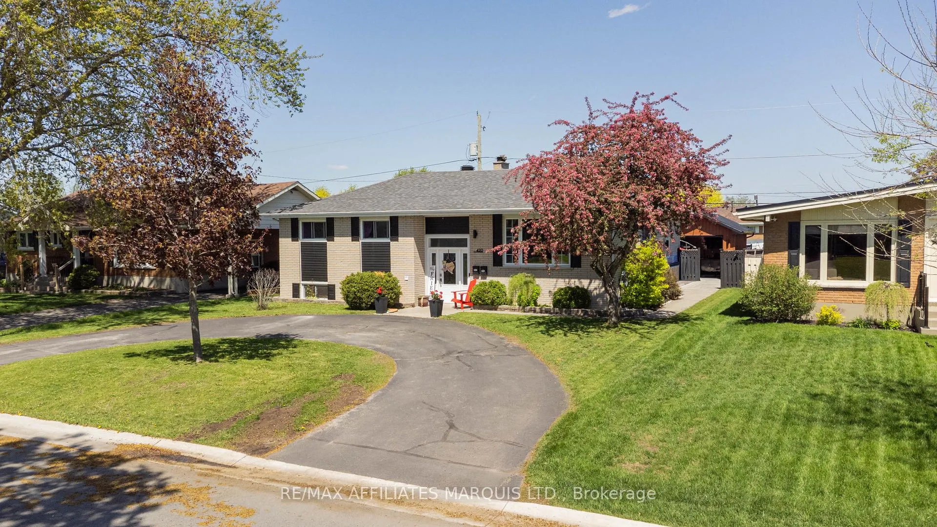 Photo of 420 Beach Avenue