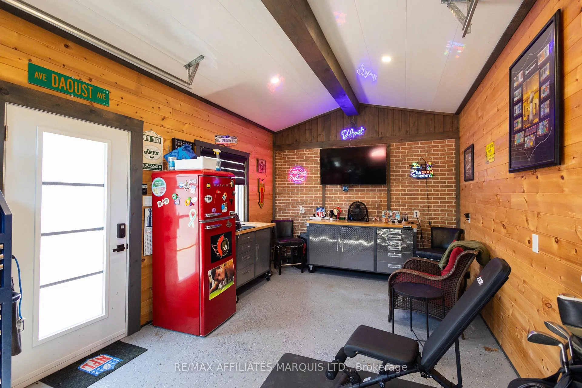 Photo 12 of 420 Beach Avenue, Cornwall — HOMEH
