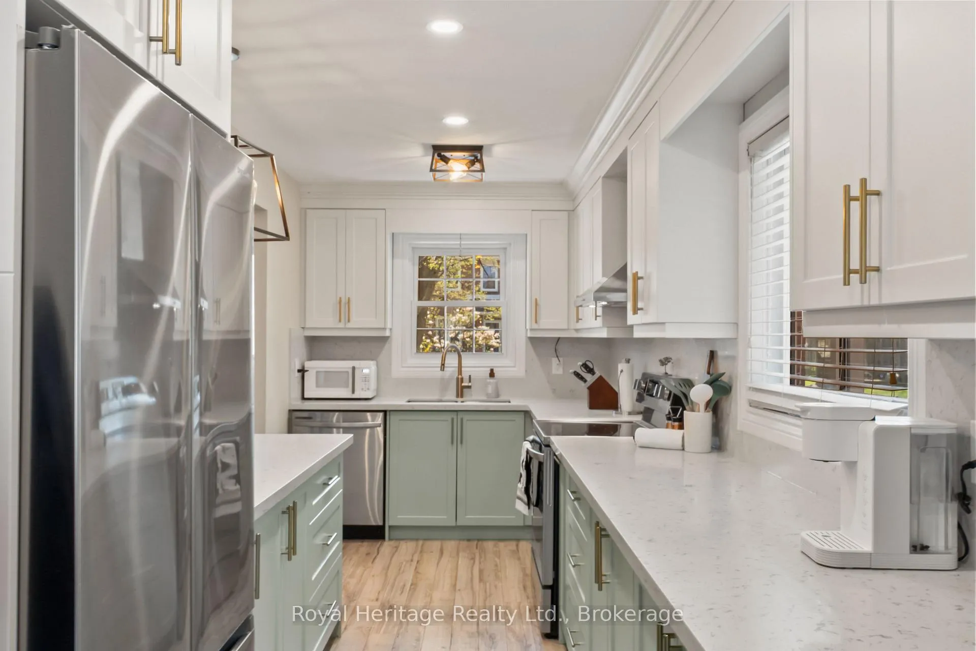 Photo 5 of 32 Hewitt Crescent, Ajax, South East — HOMEH