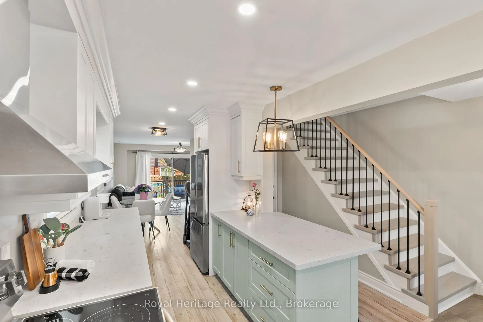 Photo 9 of 32 Hewitt Crescent, Ajax, South East — HOMEH