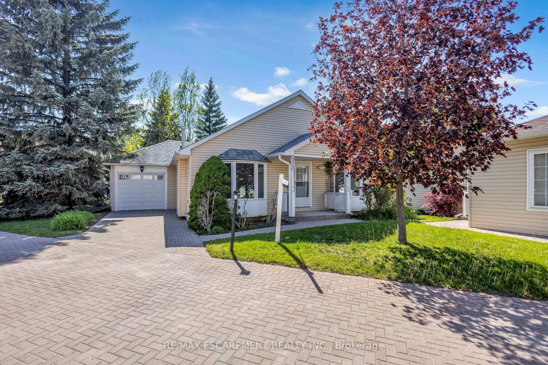 Photo 1 of 375 Silverbirch Boulevard, Hamilton, Villages of Glancaster — HOMEH