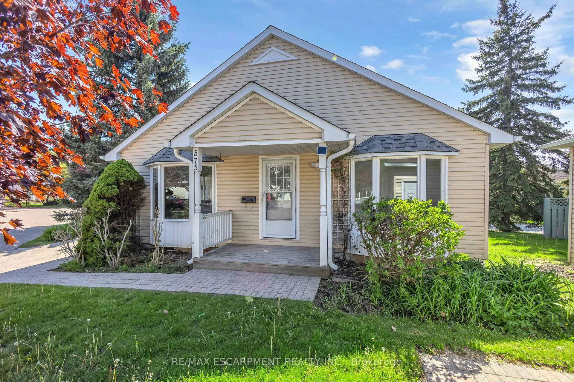 Photo 4 of 375 Silverbirch Boulevard, Hamilton, Villages of Glancaster — HOMEH