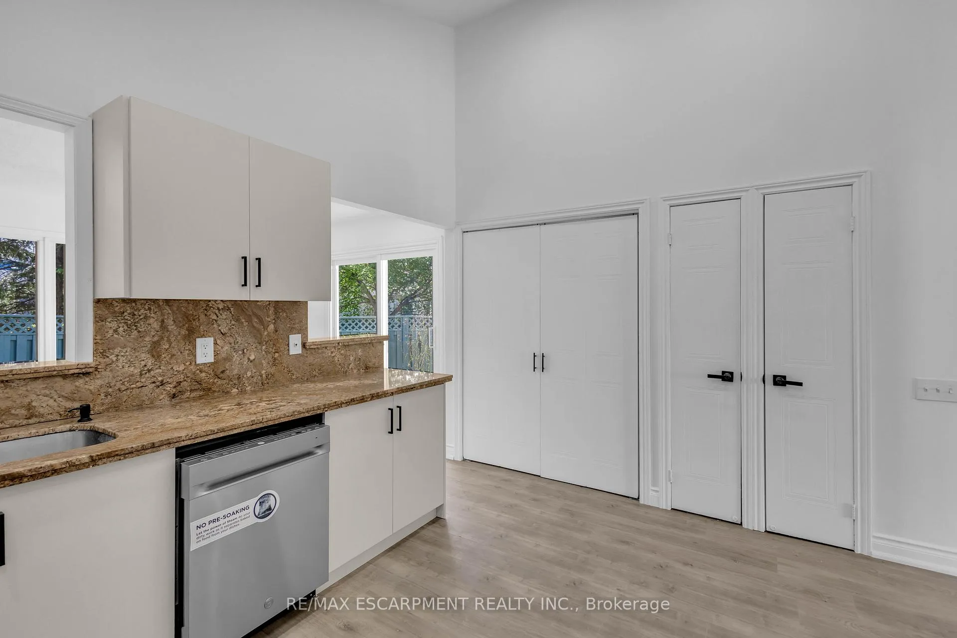 Photo 15 of 375 Silverbirch Boulevard, Hamilton, Villages of Glancaster — HOMEH