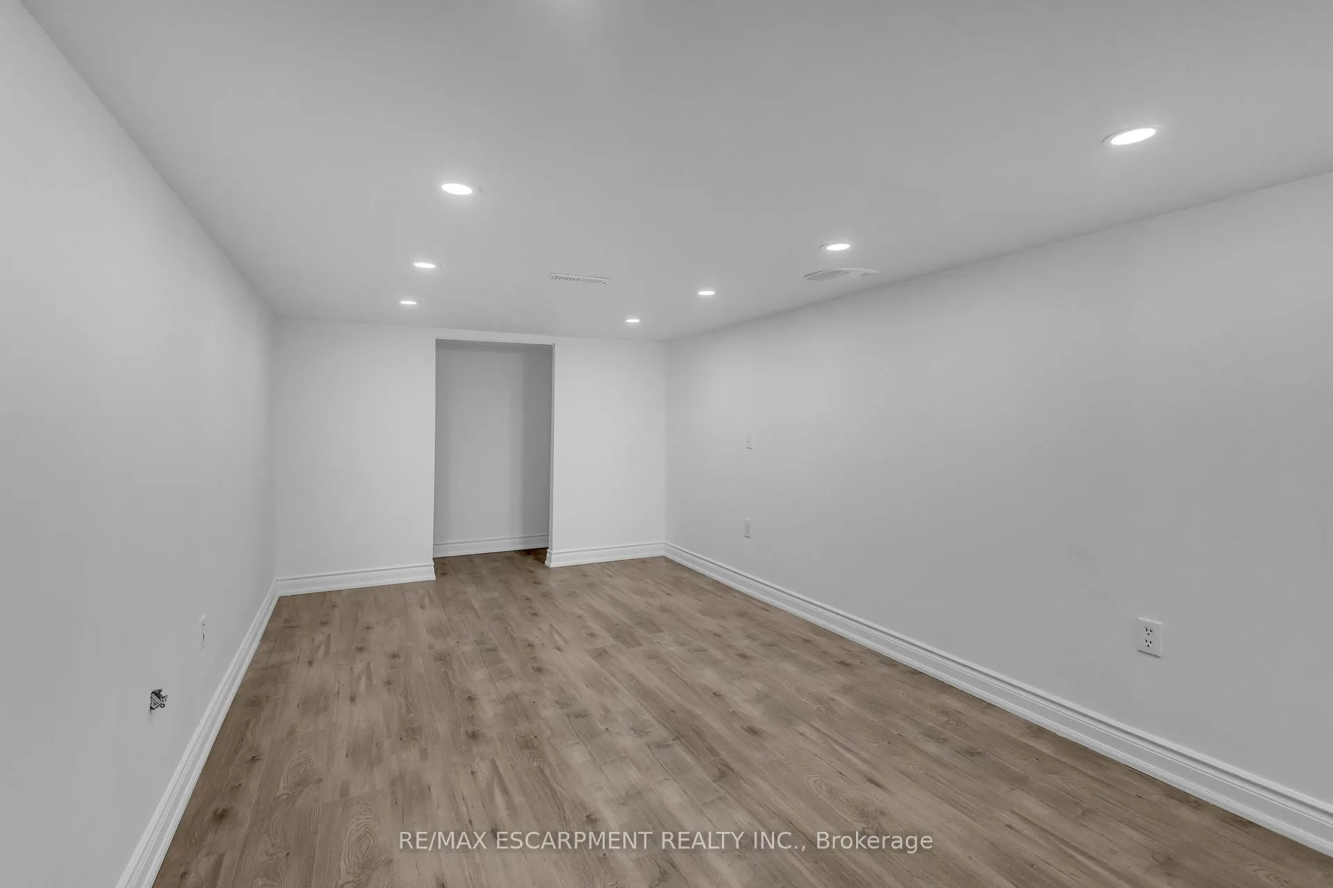 Photo 20 of 375 Silverbirch Boulevard, Hamilton, Villages of Glancaster — HOMEH