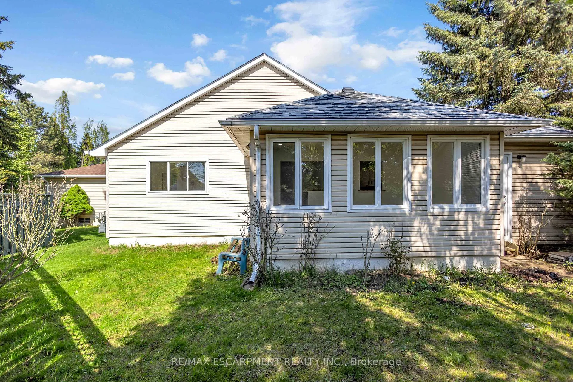 Photo 33 of 375 Silverbirch Boulevard, Hamilton, Villages of Glancaster — HOMEH