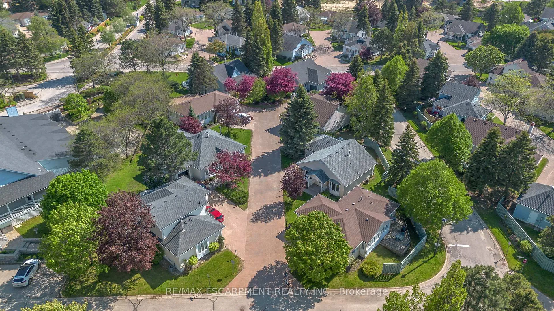 Photo 37 of 375 Silverbirch Boulevard, Hamilton, Villages of Glancaster — HOMEH