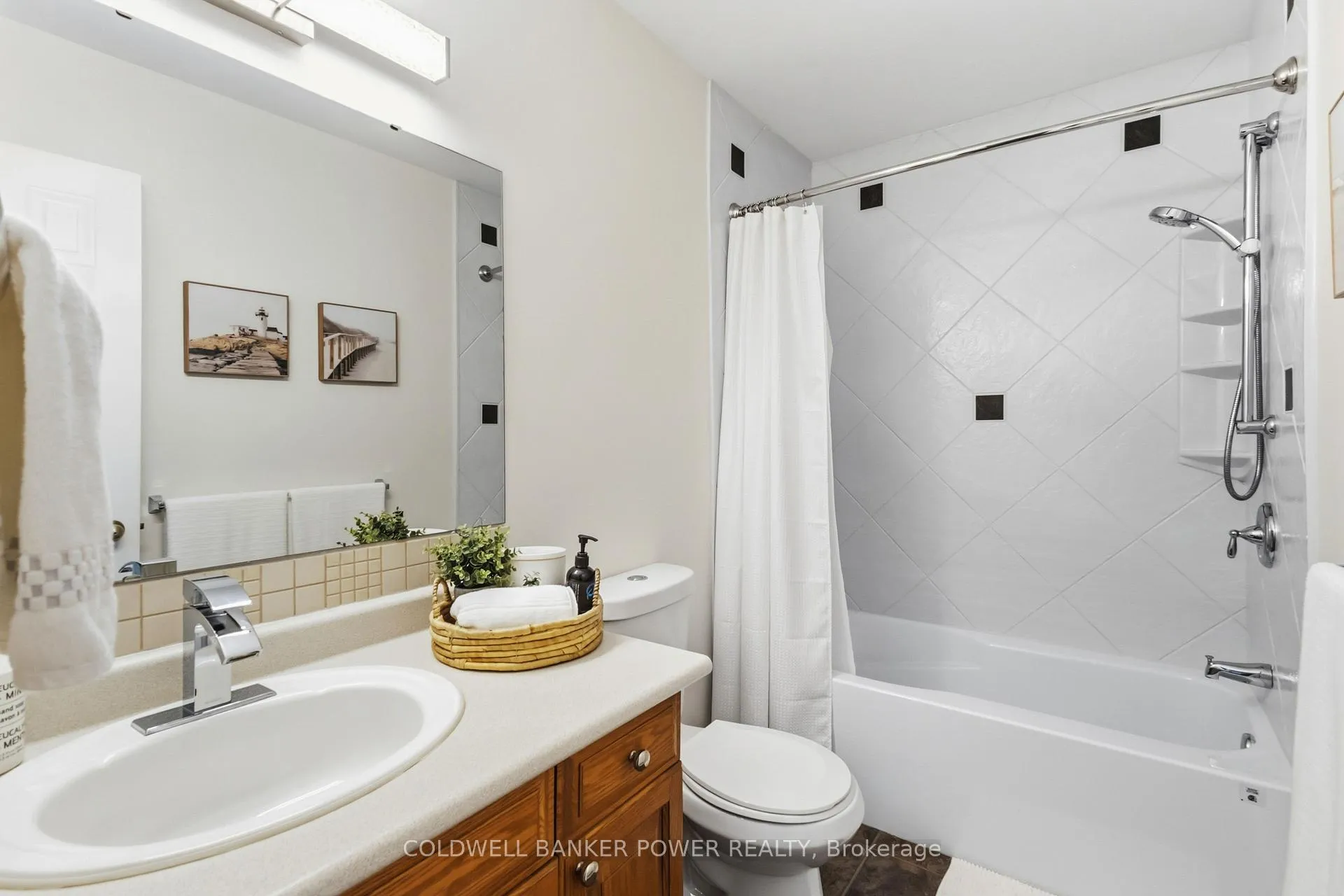 Photo 25 of Unit 1, 9 Ailsa Place, London, South J — HOMEH
