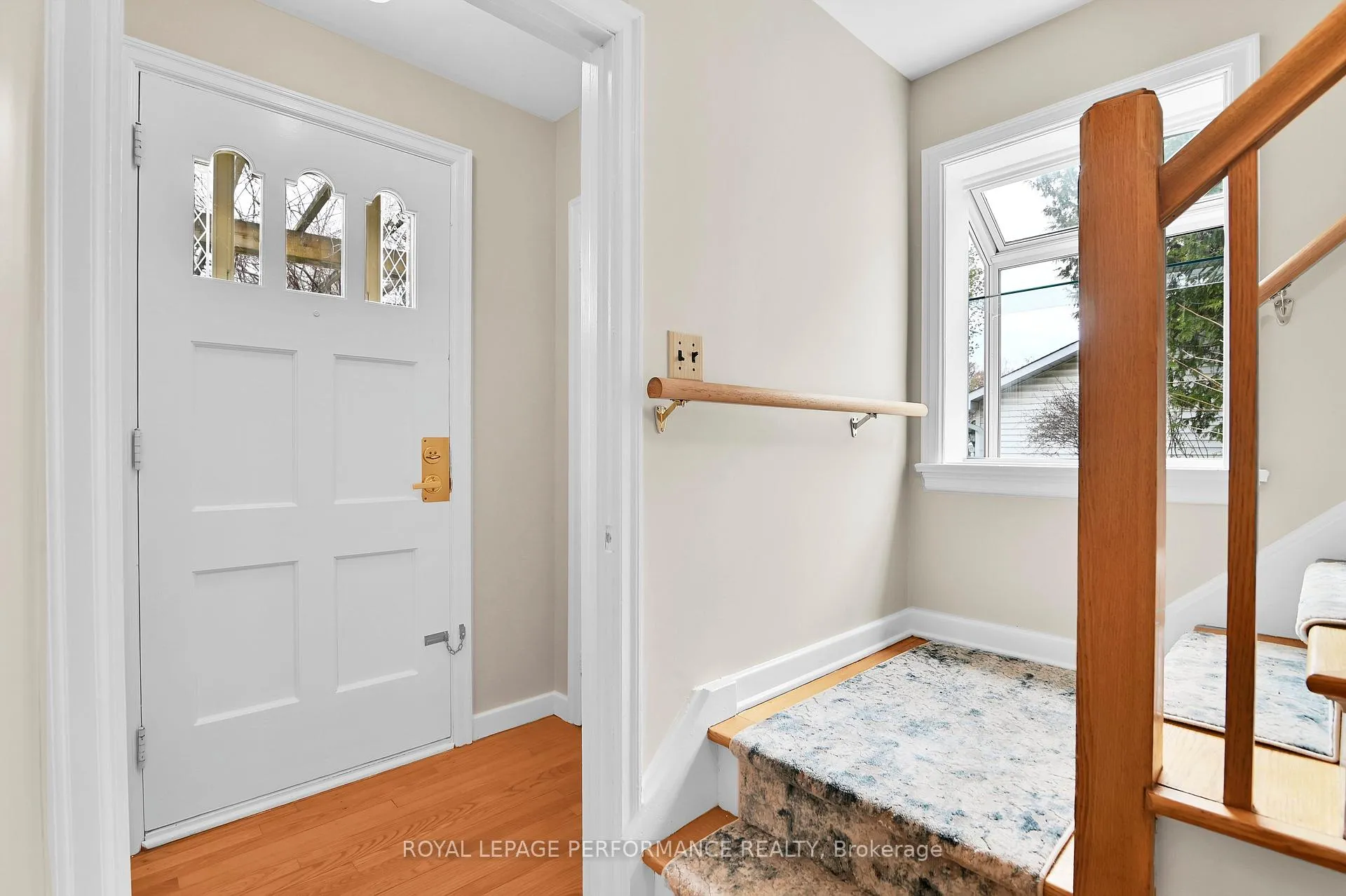 Photo 2 of 77 Canter Boulevard, Ottawa, Meadowlands/St. Claire Gardens — HOMEH