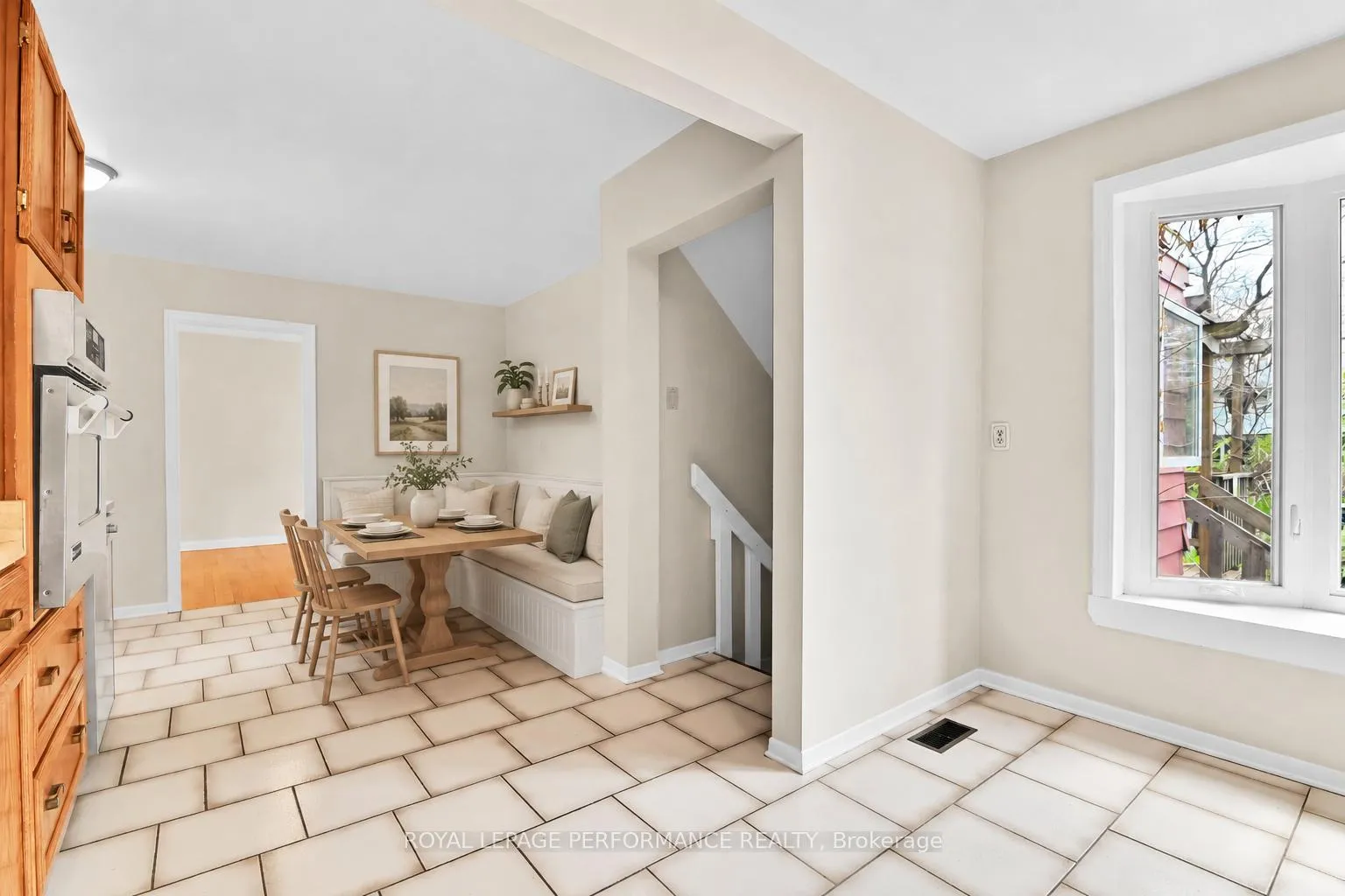 Photo 13 of 77 Canter Boulevard, Ottawa, Meadowlands/St. Claire Gardens — HOMEH