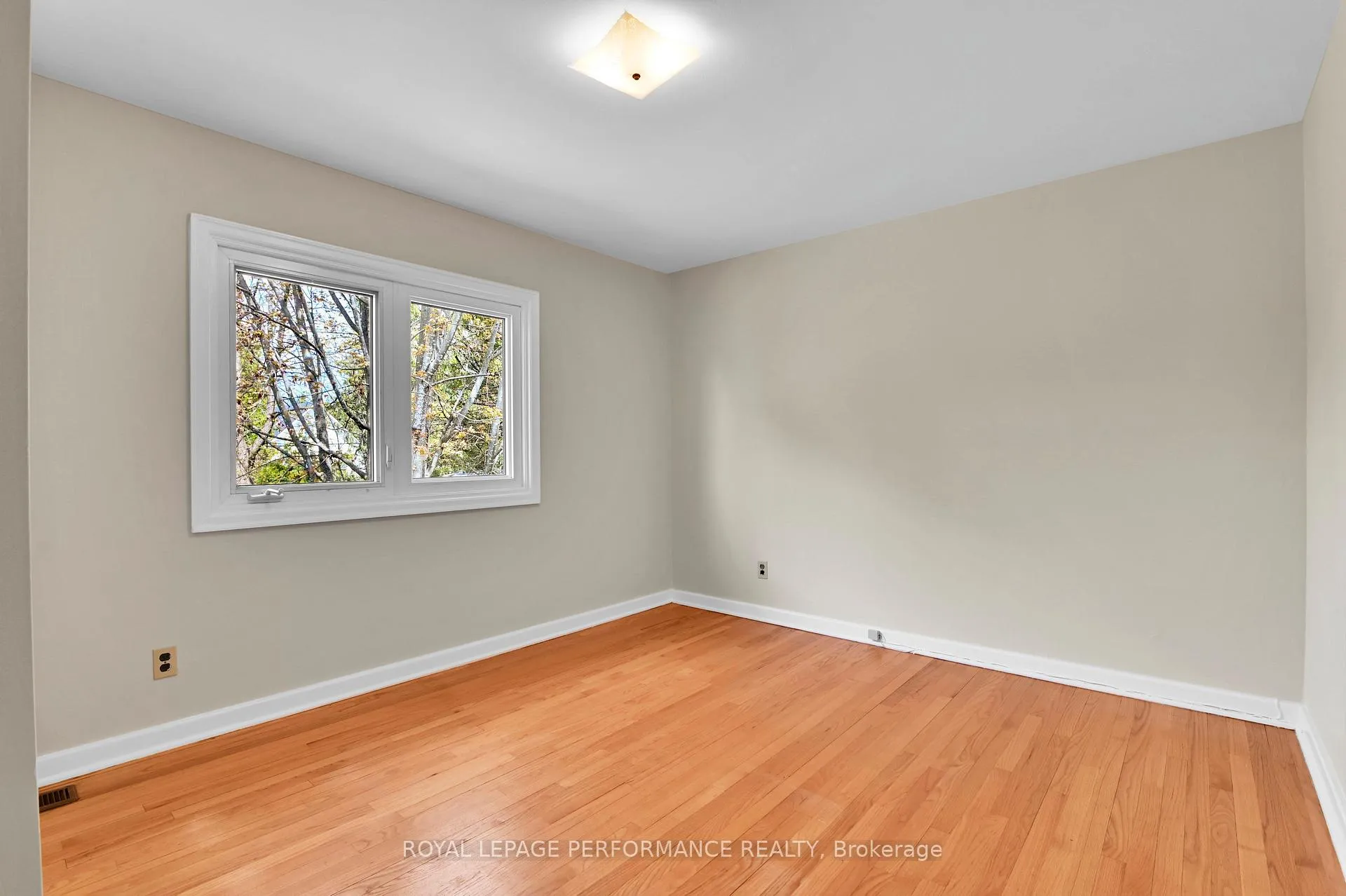 Photo 20 of 77 Canter Boulevard, Ottawa, Meadowlands/St. Claire Gardens — HOMEH