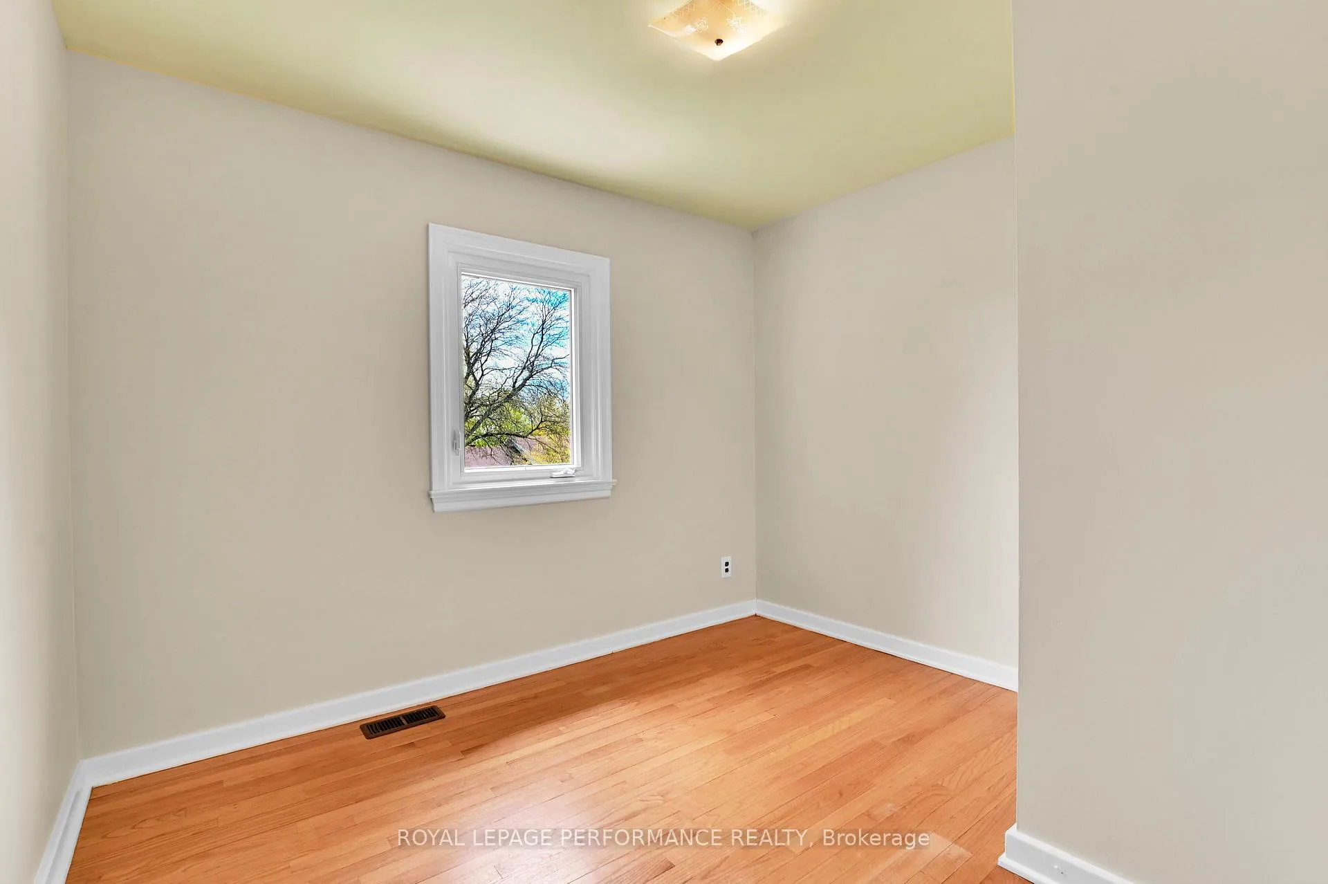 Photo 22 of 77 Canter Boulevard, Ottawa, Meadowlands/St. Claire Gardens — HOMEH