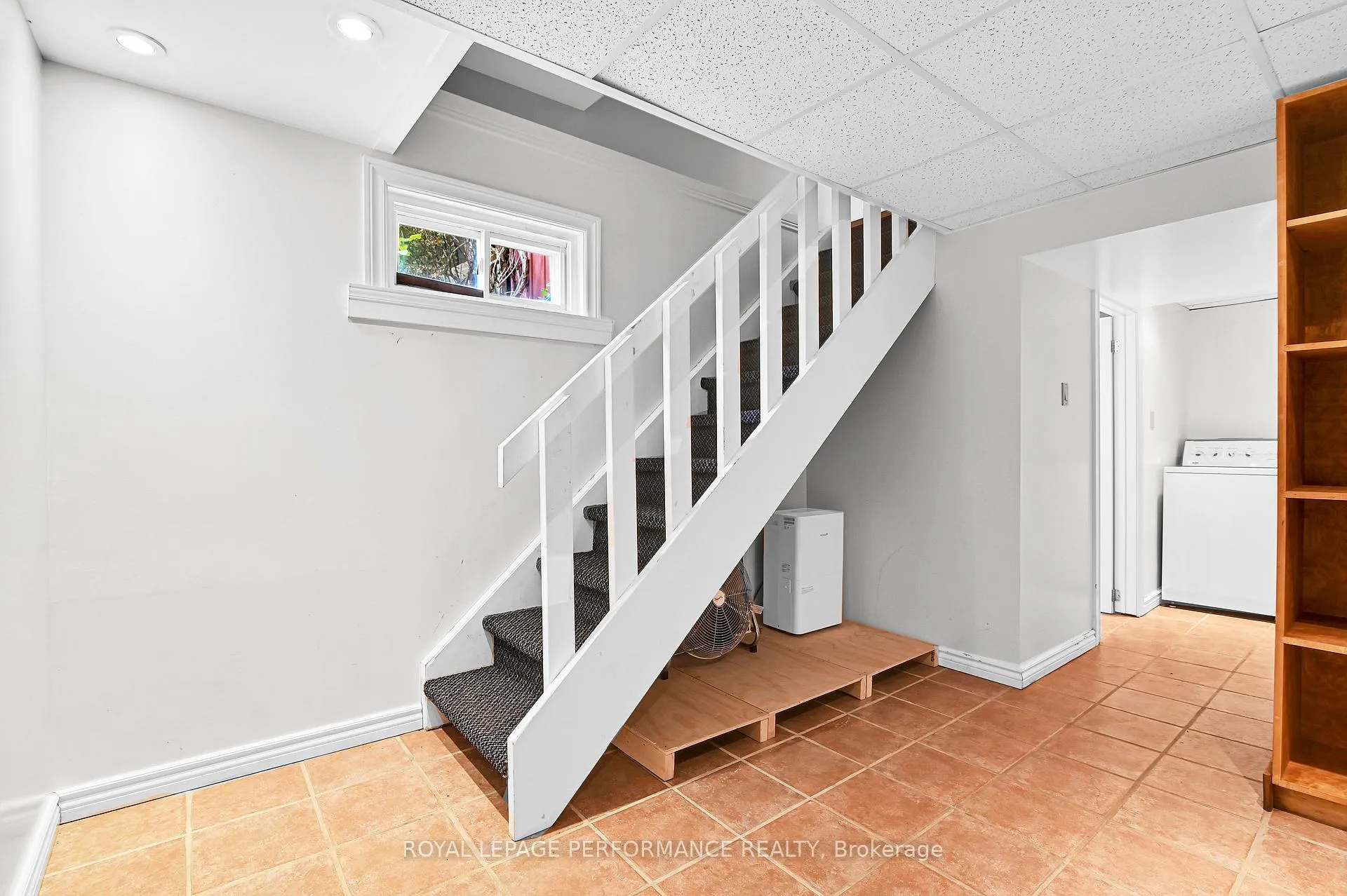 Photo 26 of 77 Canter Boulevard, Ottawa, Meadowlands/St. Claire Gardens — HOMEH