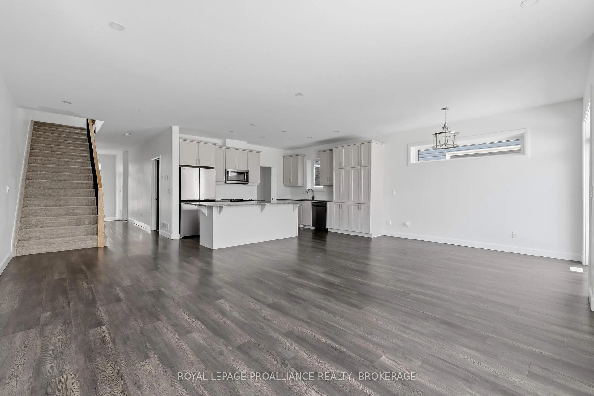 Photo 9 of 33 Walden Pond Drive, Loyalist, Amherstview — HOMEH