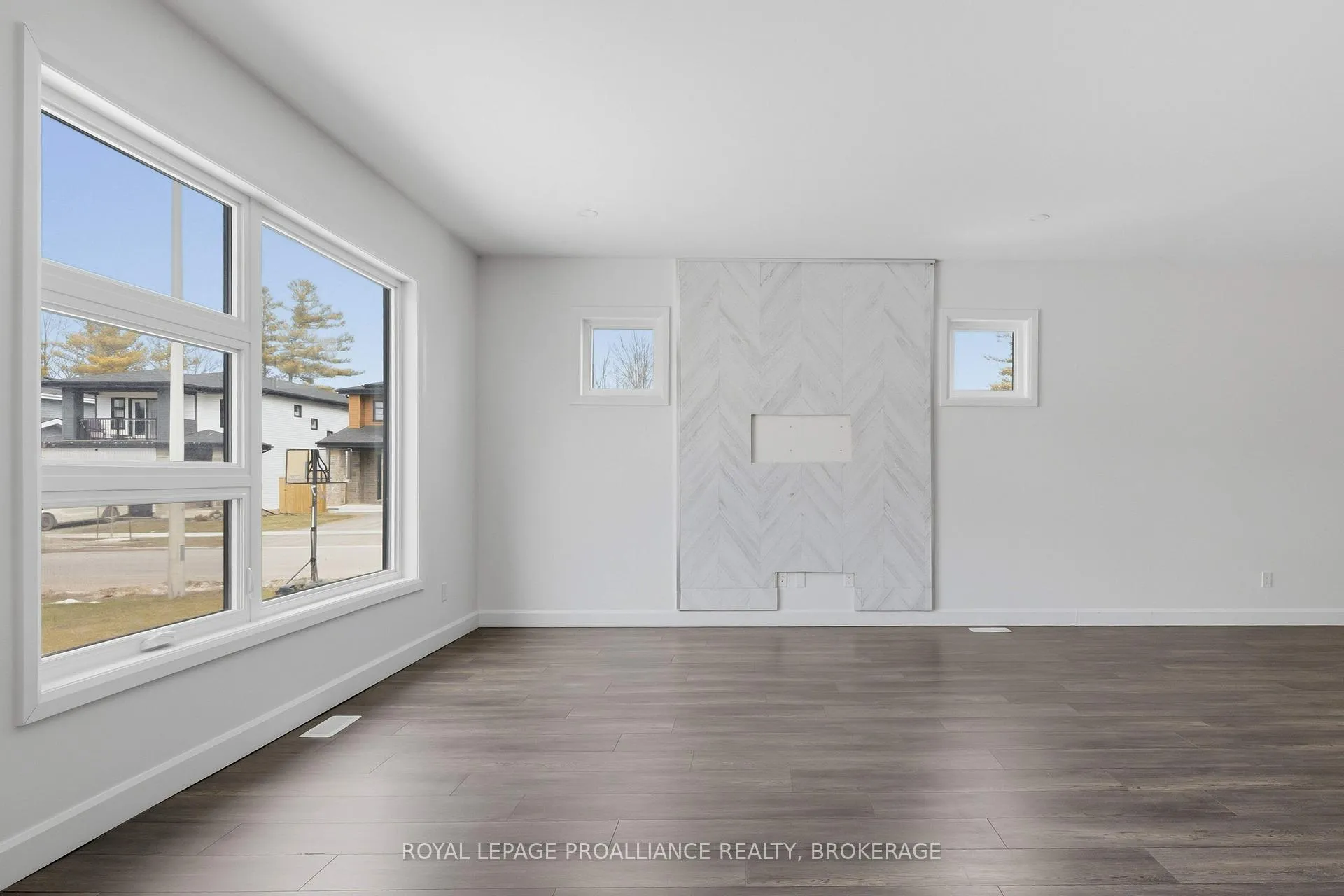 Photo 11 of 33 Walden Pond Drive, Loyalist, Amherstview — HOMEH