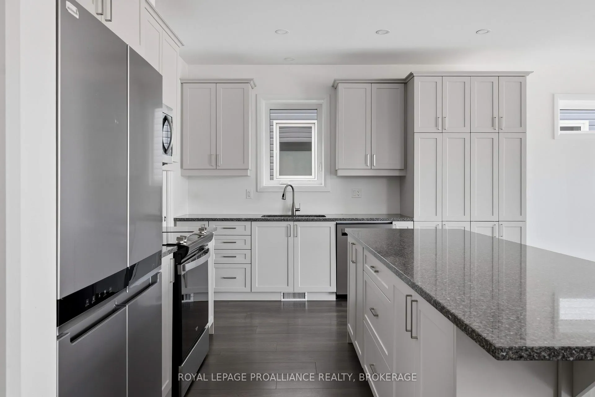 Photo 18 of 33 Walden Pond Drive, Loyalist, Amherstview — HOMEH