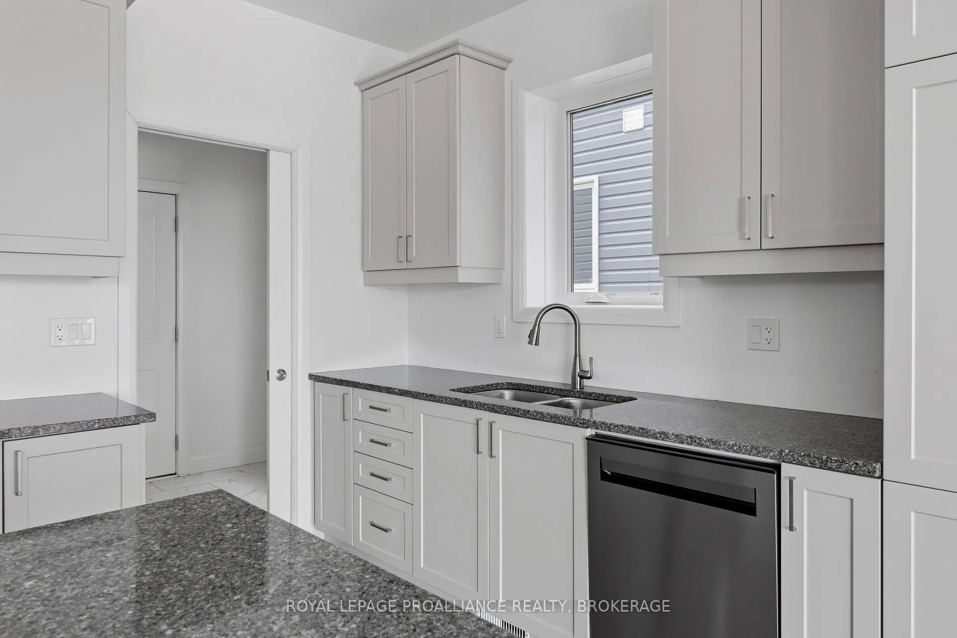 Photo 20 of 33 Walden Pond Drive, Loyalist, Amherstview — HOMEH