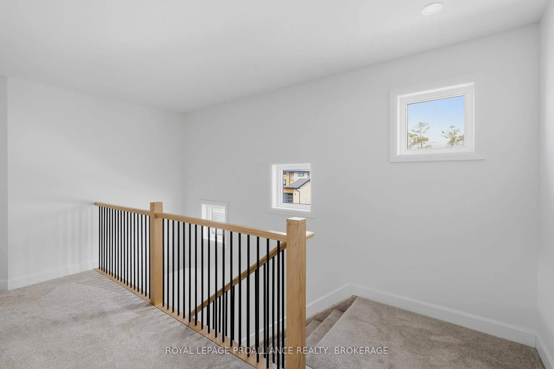 Photo 25 of 33 Walden Pond Drive, Loyalist, Amherstview — HOMEH